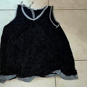 Black and grey polka-dot sleep shirt